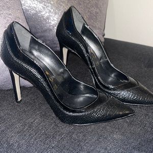 Black Leather Divine Follie Pumps
